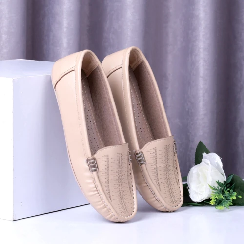 شوز آليو حريمي فلات