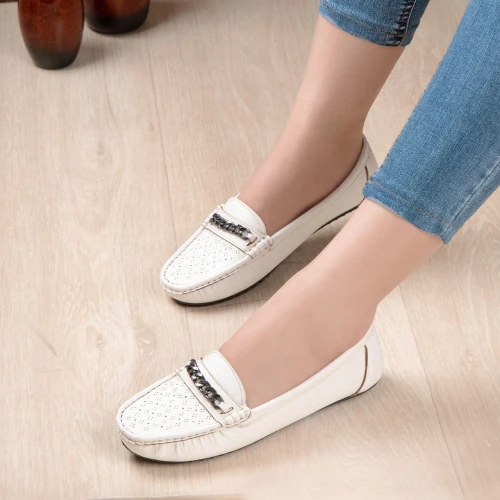 شوز آليو حريمي فلات سلسلة