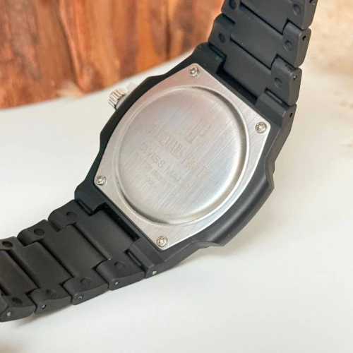 ساعة الكاربون الكلاسيك بالأرقام العربية