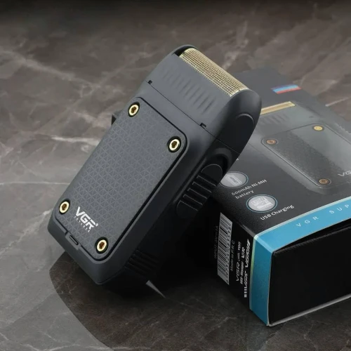 ماكينة VGR V-353 البروفيشنال: حلاقة "زيرو" ناعمة في جيبك أينما كنت