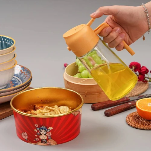 بخاخة ودورق الزيت الذكية 2 في 1 (600 مل) – رشي وصبي براحتك!