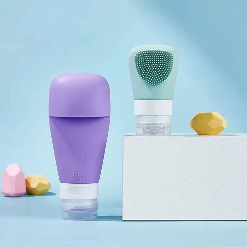 طقم عبوات السفر السيليكون 5 في 1 - 4 عبوات مرنة مع فرشاة تنظيف البشرة المدمجة