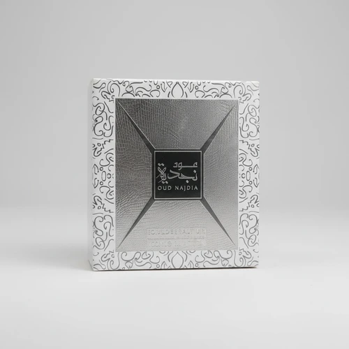 عطر عود نجدية (Oud Najdia) – المزيج السحري بين فخامة العود وانتعاش الحمضيات