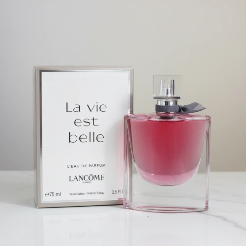 لانكوم لافي بيل (La Vie Est Belle) – عطر السعادة والأنوثة الطاغية (نسخة فيرست هاي كوبي)