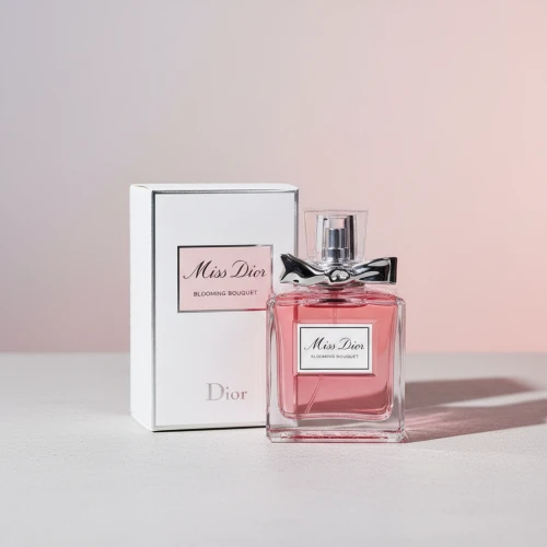 مس ديور (Miss Dior) – عطر الحب والأنوثة الطاغية (نسخة فيرست هاي كوبي)