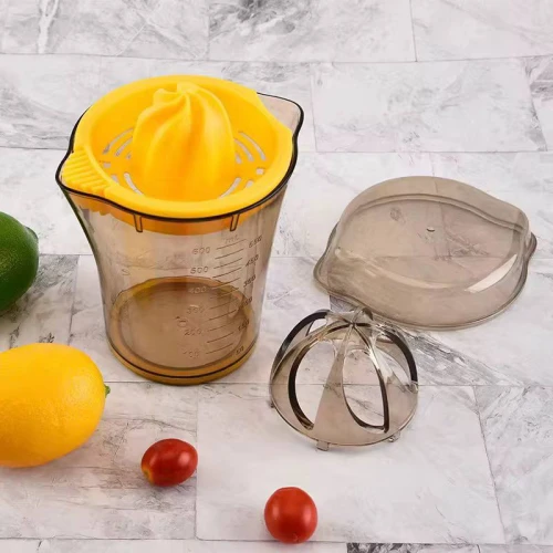 طقم دورق وعصارة الحمضيات الأكريليك البيور الذكي (4 قطع) - مع غطاء محكم، كفر حماية، وأرقام معيارية لصب وعصر البرتقال والليمون
